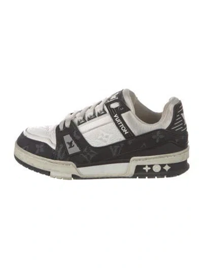Pre-owned Louis Vuitton Lv Monogram Leather Sneakers In White