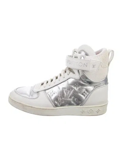 Pre-owned Louis Vuitton Lv Monogram Leather Wedge Sneakers In White
