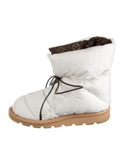 Pre-owned Louis Vuitton Lv Monogram Nylon Snow Boots In White