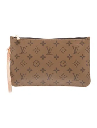 Pre-owned Louis Vuitton Lv Monogram Pochette In Brown