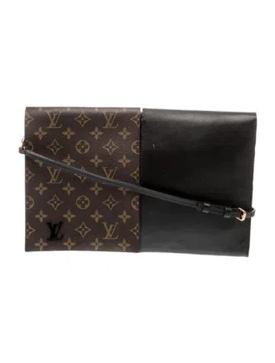 Pre-owned Louis Vuitton Lv Monogram Pochette Flip Flap In Brown