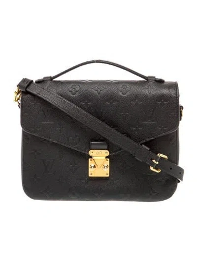 Pre-owned Louis Vuitton Lv Monogram Pochette Métis In Black