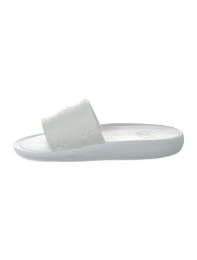 Pre-owned Louis Vuitton Lv Monogram Rubber Slides In White