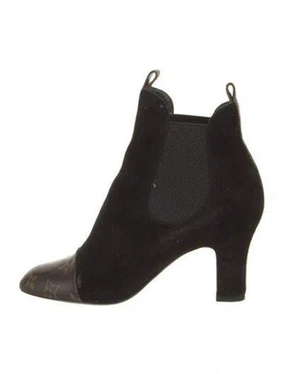 Pre-owned Louis Vuitton Lv Monogram Suede Chelsea Boots In Black