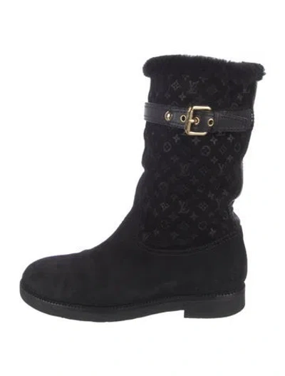 Pre-owned Louis Vuitton Lv Monogram Suede Snow Boots In Black