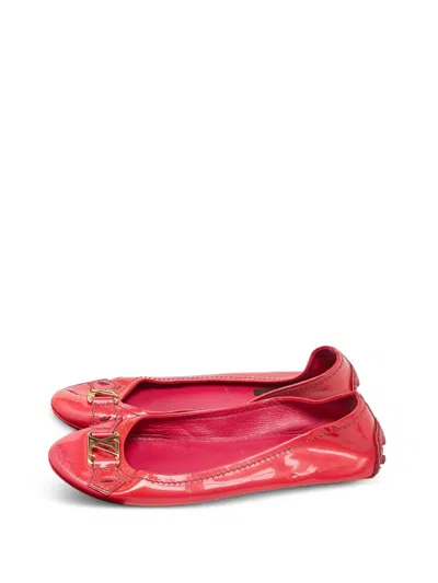 Pre-owned Louis Vuitton Lv-plaque Patent-leather Ballet Flats In Pink