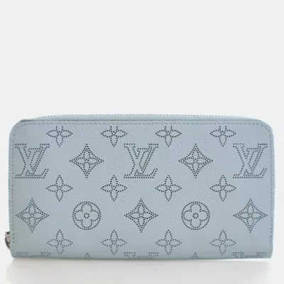 Pre-owned Louis Vuitton Mahina Zippy Wallet In Blue