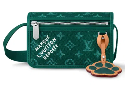 Pre-owned Louis Vuitton Men's  Bosphore Wearable Wallet In Green