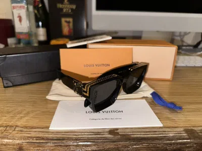 Pre-owned Louis Vuitton Millionaire Shades In Black