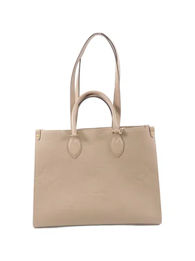 Pre-owned Louis Vuitton Mm On The Go Tote Bag In Neutral
