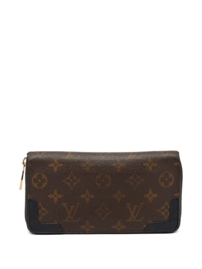 Pre-owned Louis Vuitton Monogram-canvas Wallet In Brown