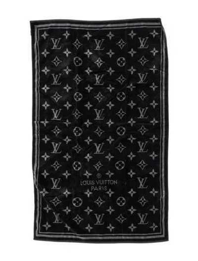 Pre-owned Louis Vuitton Monogram Eclipse Beach Towel In Black