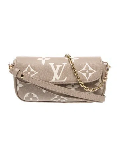 Pre-owned Louis Vuitton Monogram Giant Ivy Wallet On Chain In Neutral