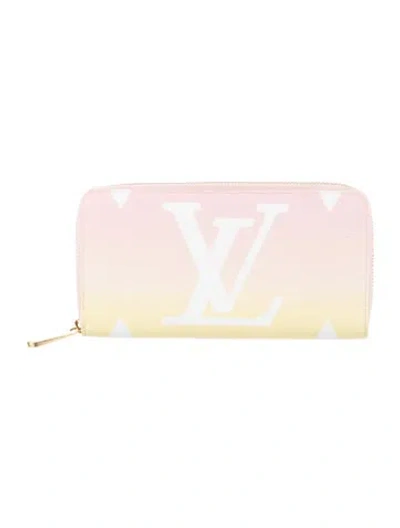 Pre-owned Louis Vuitton Monogram Giant Pattern Coated Canvas Zippy Wallet In Multi