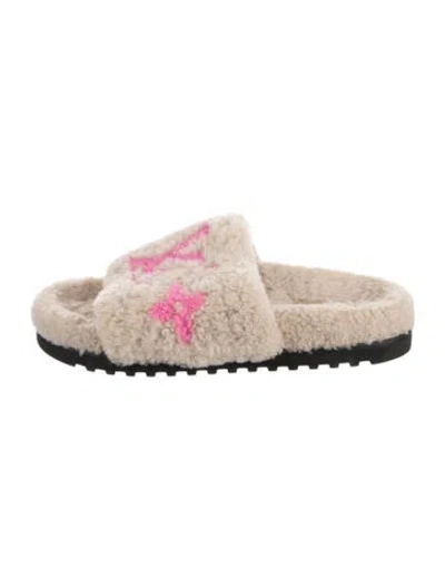 Pre-owned Louis Vuitton Monogram Giant Pattern Shearling Slides In Neutrals