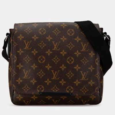 Pre-owned Louis Vuitton Monogram Macassar District Pm Bag In Brown