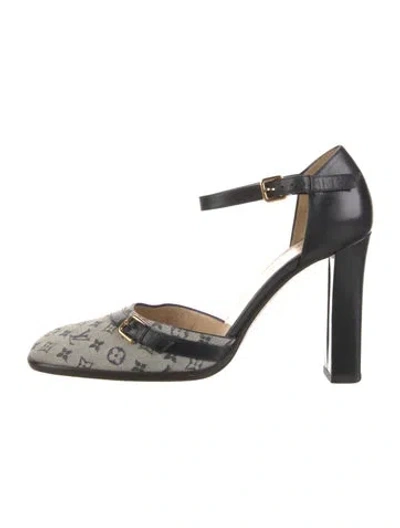 Pre-owned Louis Vuitton Monogram Mini Lin Pattern Leather Pumps In Grey