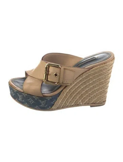Pre-owned Louis Vuitton Monogram Pattern Leather Sandals In Neutrals
