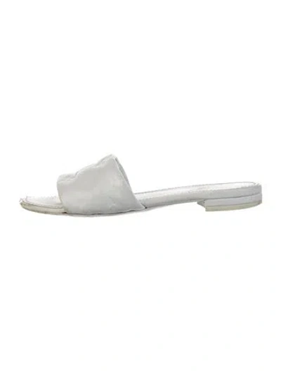 Pre-owned Louis Vuitton Monogram Pattern Leather Slides In White