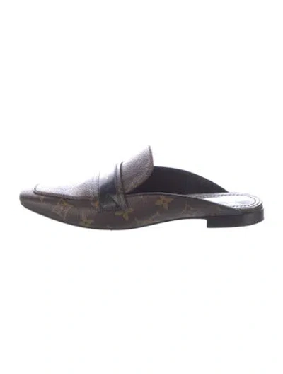 Pre-owned Louis Vuitton Monogram Pattern Loafers In Brown