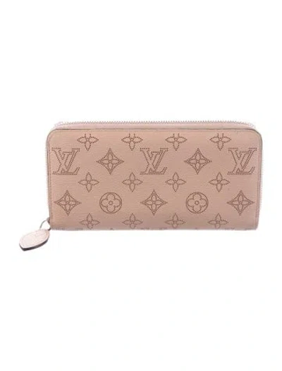 Pre-owned Louis Vuitton Monogram Pattern Mahina Leather Zippy Wallet In Pink