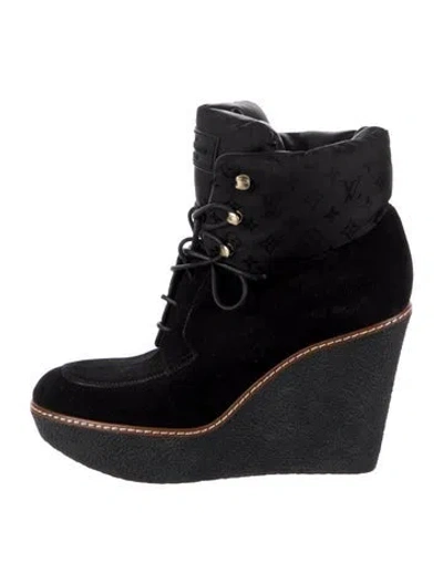 Pre-owned Louis Vuitton Monogram Pattern Suede Lace-up Boots In Black