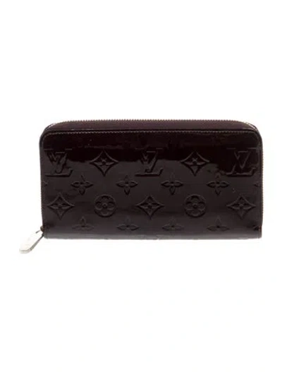 Pre-owned Louis Vuitton Monogram Pattern Vernis Patent Leather Zippy Wallet In Burgundy