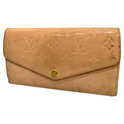 Pre-owned Louis Vuitton Monogram Sarah Vernis Portofoyille Bi-fold Wallet Rose Ballerine In Red