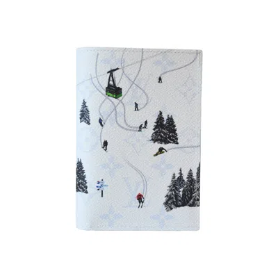 Pre-owned Louis Vuitton Monogram Ski Passport Cover White