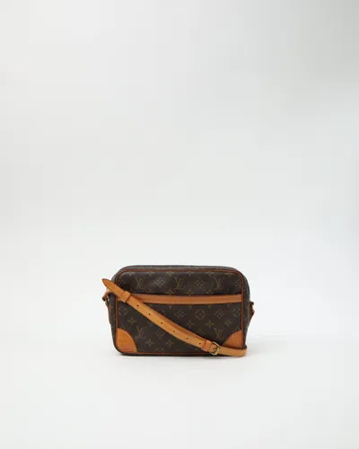 Pre-owned Louis Vuitton Monogram Trocadero 27 Bag In Brown