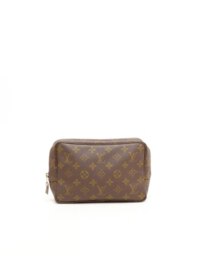 Pre-owned Louis Vuitton Monogram Trousse Toilette 23 In Brown