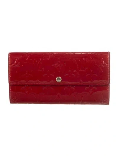 Pre-owned Louis Vuitton Monogram Vernis Vernis Patent Leather Sarah Wallet In Red