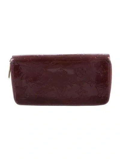 Pre-owned Louis Vuitton Monogram Vernis Vernis Patent Leather Zippy Wallet In Red