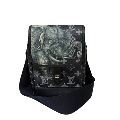 Pre-owned Louis Vuitton Navy Leather Shoulder Bag ()