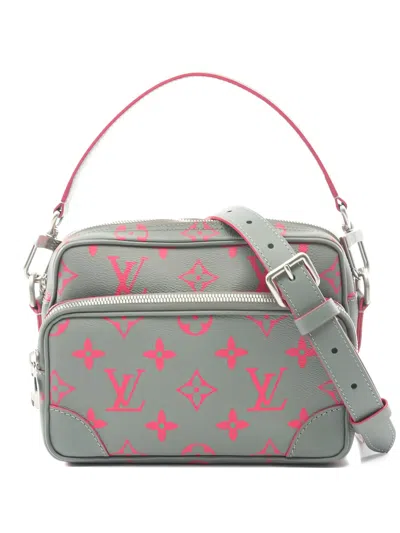 Pre-owned Louis Vuitton Nil Monogram Glow Tote Bag In Gray