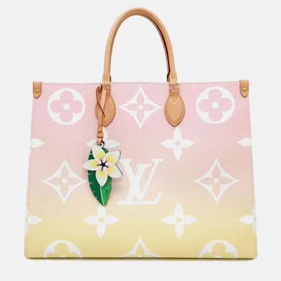 Pre-owned Louis Vuitton Onthego Rose Claire Monogram/giant Gm Hand Bag In Pink