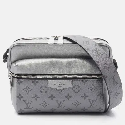 Pre-owned Louis Vuitton Outdoor Messenger Pm Shoulder Bag M30830 Taigalama Leather Used Lv In Gray