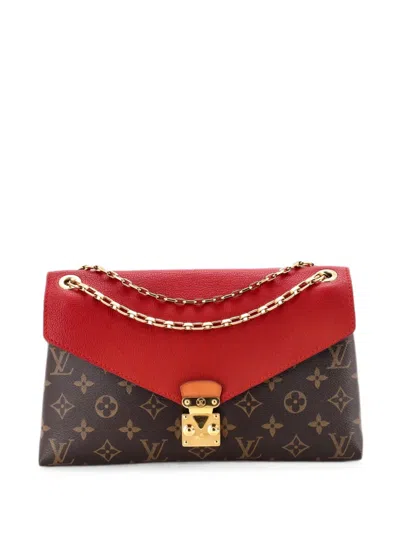 Pre-owned Louis Vuitton Pallas Chain Monogram Canvas And Calfskin Shoulder Bag In Brown