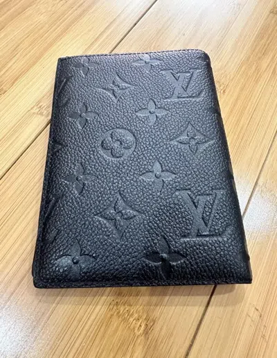 Pre-owned Louis Vuitton Passport Cover Monogram Eclipse In Black