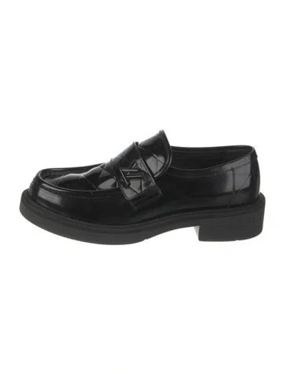 Pre-owned Louis Vuitton Patent Leather Loafers In Black