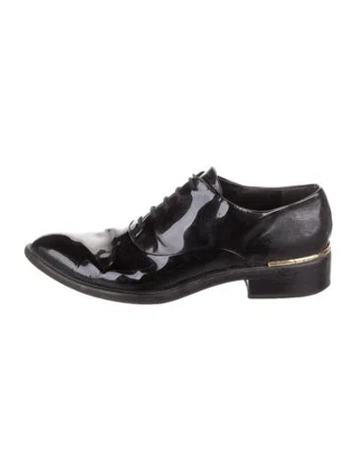 Pre-owned Louis Vuitton Patent Leather Oxfords In Black