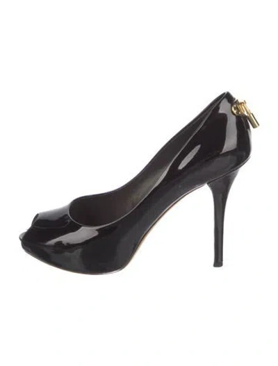 Pre-owned Louis Vuitton Patent Leather Pumps In Black