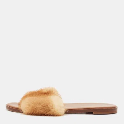 Pre-owned Louis Vuitton Pink Mink Fur Lock It Flat Slide Sandals Size 38.5