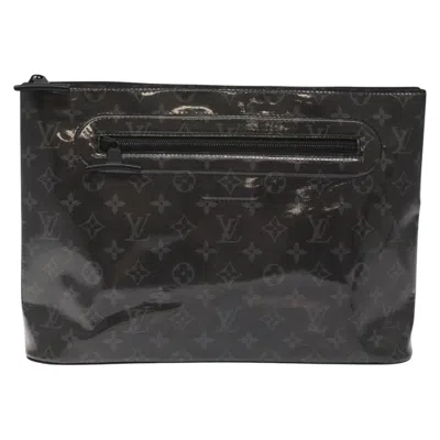 Pre-owned Louis Vuitton Pochette Cosmos Black Leather Clutch Bag ()
