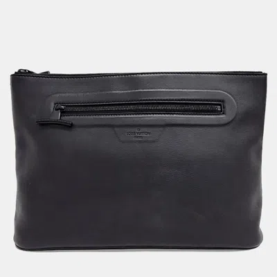 Pre-owned Louis Vuitton Pochette Cosmos Clutch Bag In Black