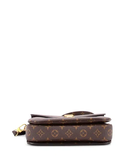 Pre-owned Louis Vuitton Pochette Metis Monogram Canvas Crossbody Bag In Brown