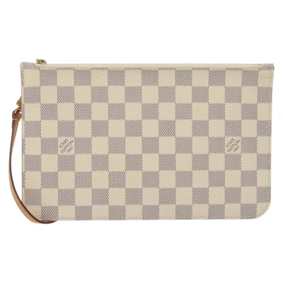 Pre-owned Louis Vuitton Pochette Neverfull Canvas Clutch Bag () In Sand