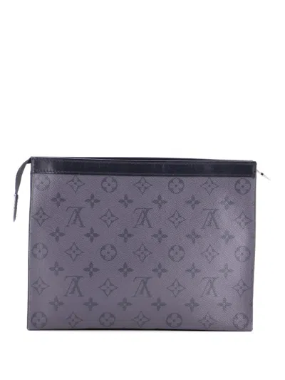 Pre-owned Louis Vuitton Pochette Voyage Reverse Monogram Eclipse Canvas Mm Clutch Bag In Black