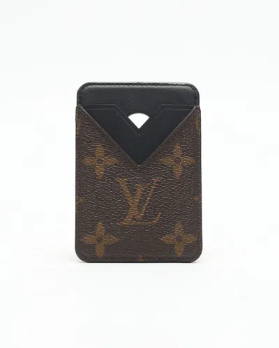 Pre-owned Louis Vuitton Porte-cartes Magnet In Brown