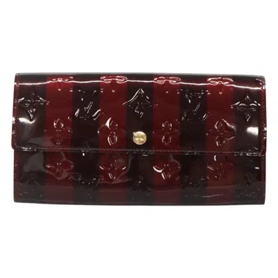 Pre-owned Louis Vuitton Portefeuille Sarah Patent Leather Wallet () In White